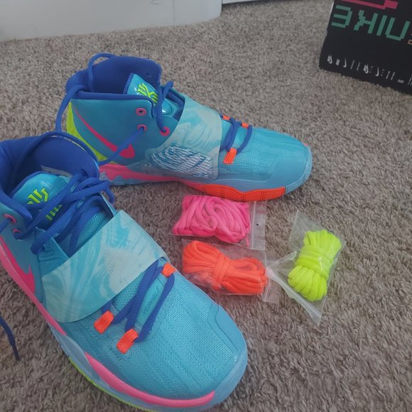 Kyrie 6 Pool (GS) - Picture 3 of 8